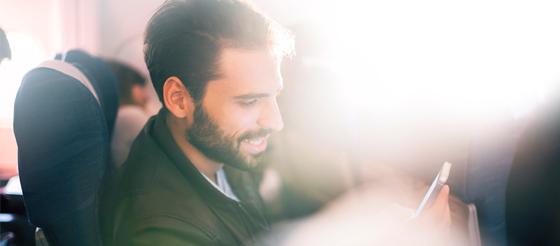 Gekko Retail Marketing Male Phone Travel